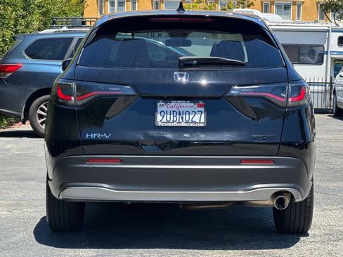 Certified 2025 Honda HR-V Sport image 5