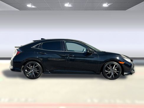 Used 2019 Honda Civic Sport Touring image 8