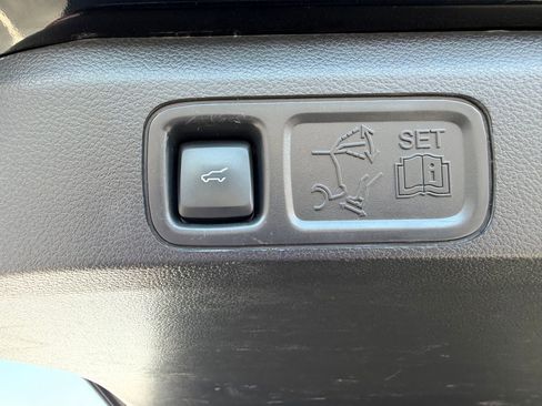 Used 2024 Ford Expedition Max XLT AWD/4WD image 13