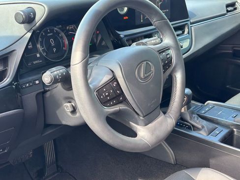 Used 2022 Lexus ES 350 w/ Premium Package FWD image 8