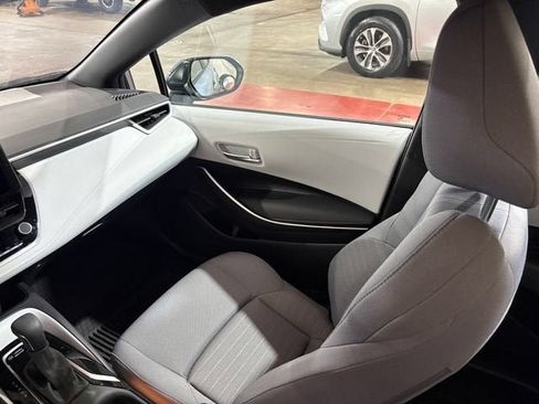 Used 2025 Toyota Corolla SE FWD image 19