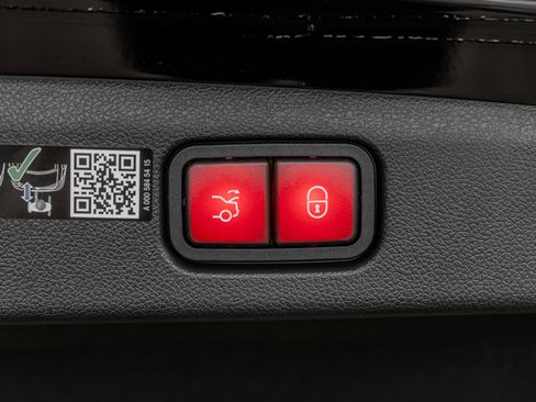 New 2026 Mercedes-Benz E 450 4MATIC Sedan image 35