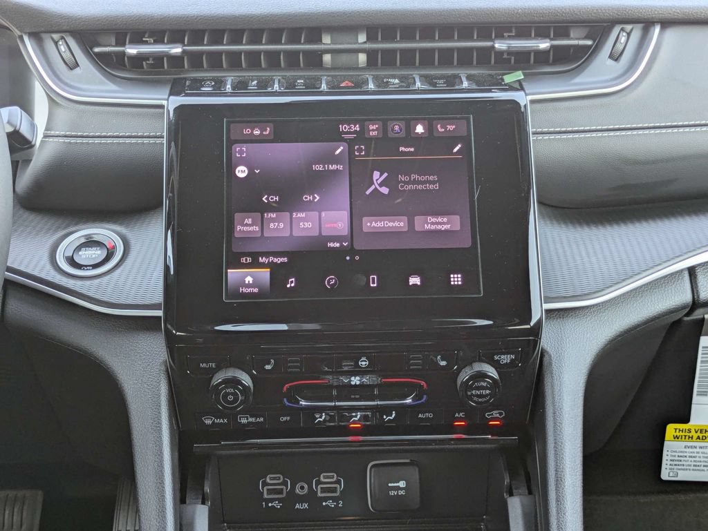 Used 2025 Jeep Grand Cherokee Altitude RWD image 16
