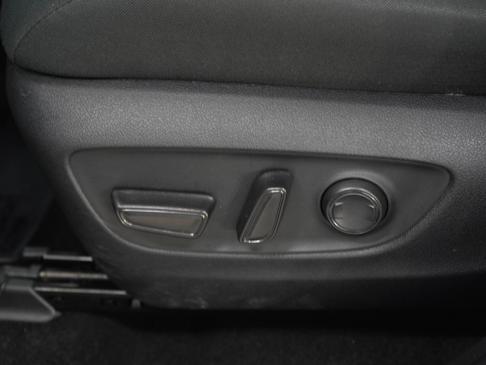 Used 2024 Toyota RAV4 XLE AWD/4WD image 22