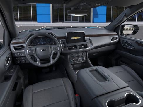 Used 2024 Chevrolet Suburban Z71 w/ Off-Road Capability Package image 15