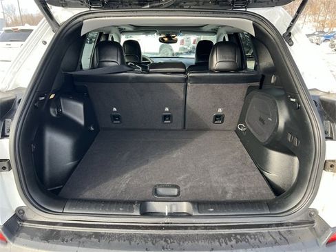 Used 2022 Jeep Cherokee Limited image 24