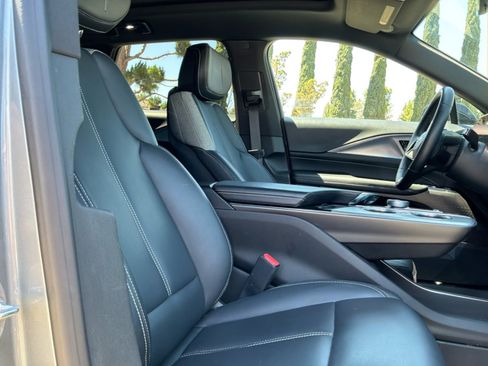 Used 2024 Cadillac Lyriq Tech RWD image 19