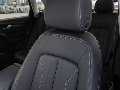 Used 2023 Audi Q5 2.0T Premium w/ Convenience Package AWD/4WD image 37