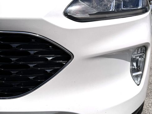 Used 2020 Ford Escape SEL image 9