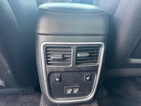Used 2017 Dodge Charger SXT w/ AWD Plus Group image 12