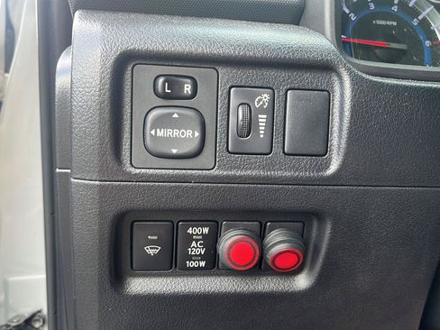 Used 2017 Toyota 4Runner TRD Pro AWD/4WD image 10