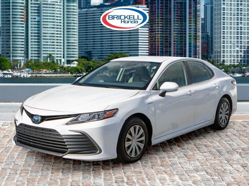 Used 2023 Toyota Camry LE image 1