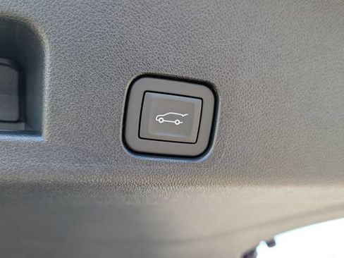 New 2026 GMC Acadia Elevation w/ Elevation Premium Package FWD image 9