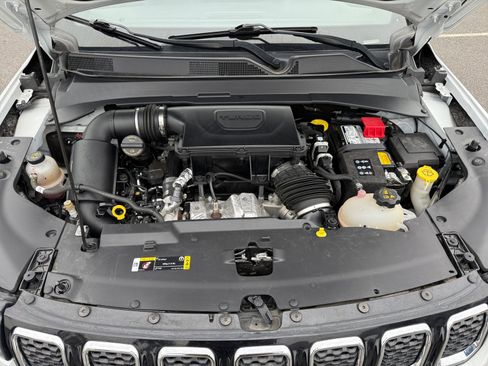 Used 2023 Jeep Compass Limited image 20