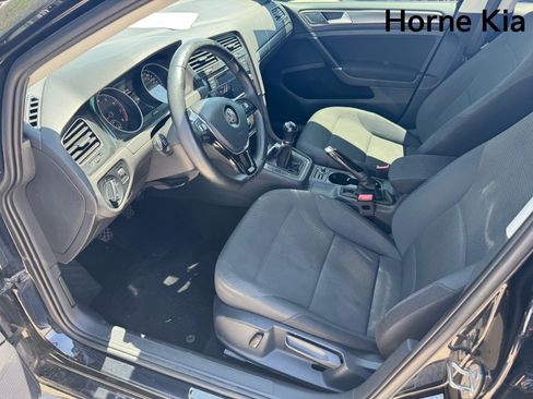 Used 2019 Volkswagen Golf S FWD image 10