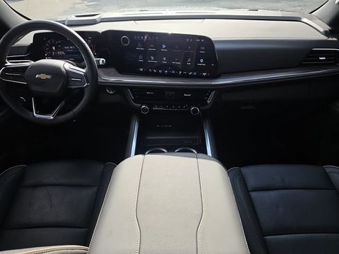 Used 2025 Chevrolet Tahoe Premier RWD image 13