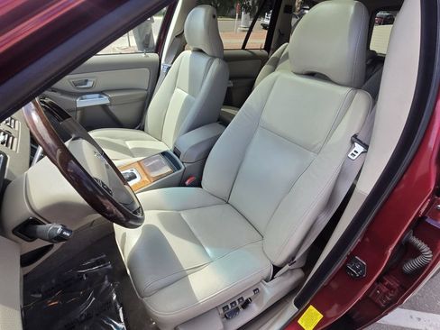 Used 2004 Volvo XC90 T6 AWD/4WD image 37