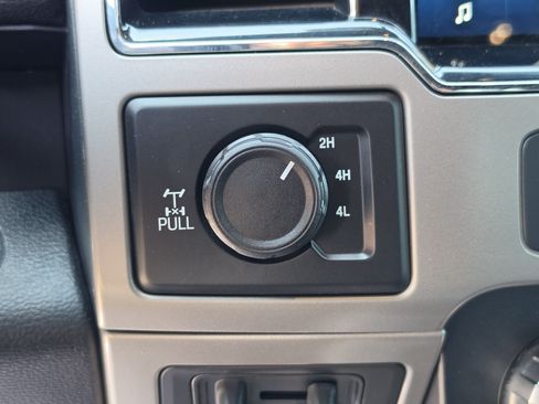 Used 2022 Ford F250 Lariat w/ Black Appearance Package AWD/4WD image 33