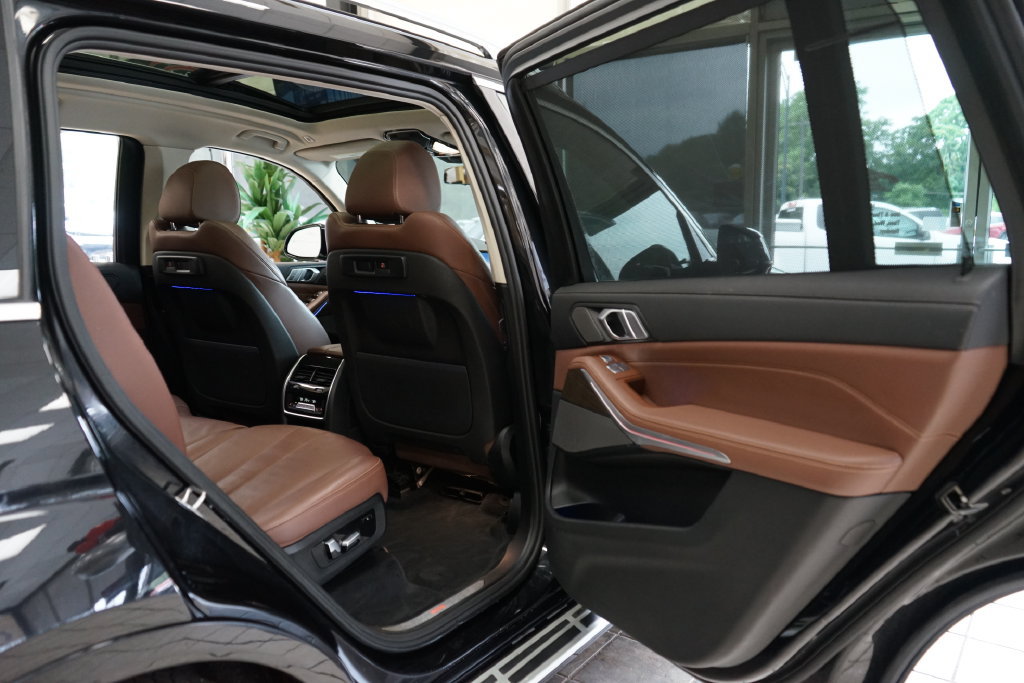 Used 2020 BMW X7 xDrive40i w/ Premium Package AWD/4WD image 60
