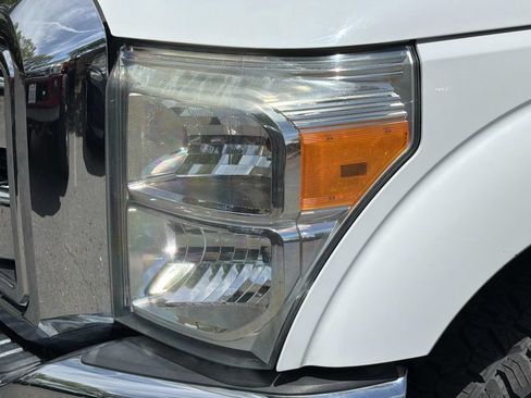 Used 2015 Ford F250 Lariat w/ Lariat Interior Package AWD/4WD image 10