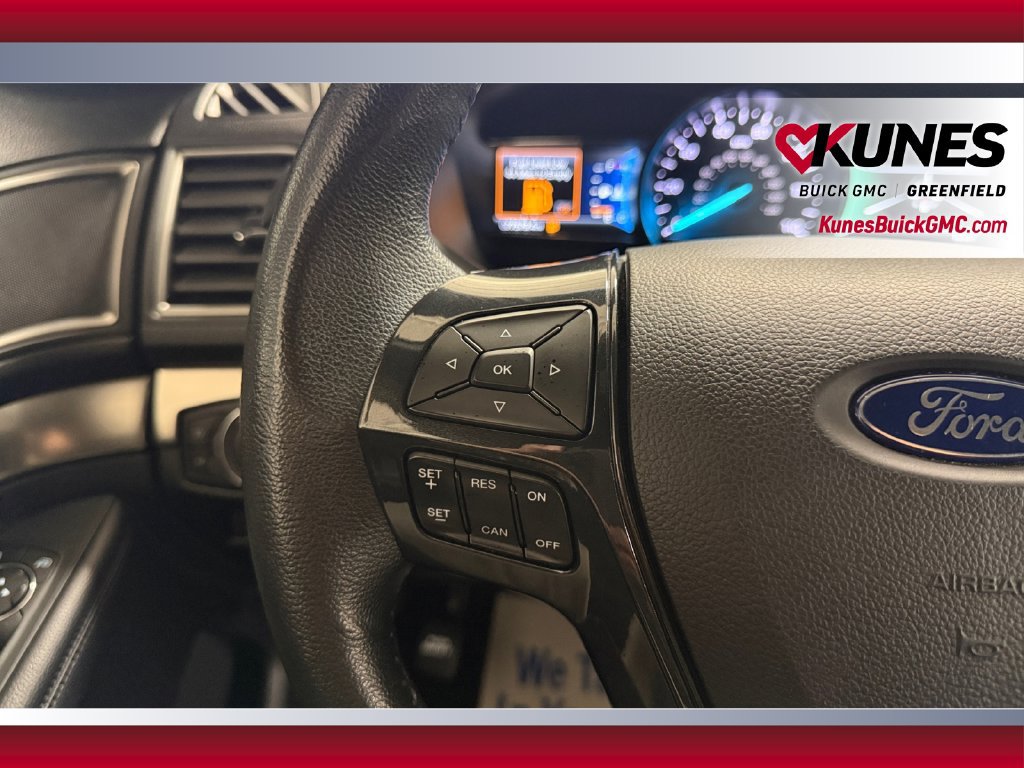 Used 2018 Ford Explorer XLT w/ Equipment Group 202A AWD/4WD image 17