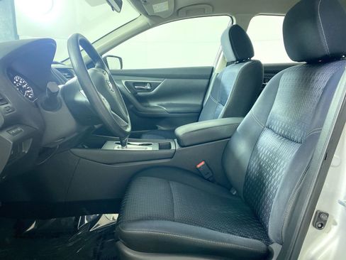 Used 2016 Nissan Altima 2.5 S w/ Power Driver Seat Package image 5