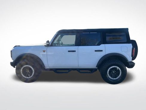 Used 2022 Ford Bronco Badlands image 11