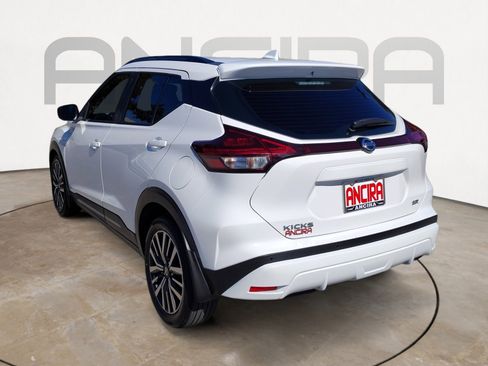 Used 2021 Nissan Kicks SR w/ SR Premium Package image 12