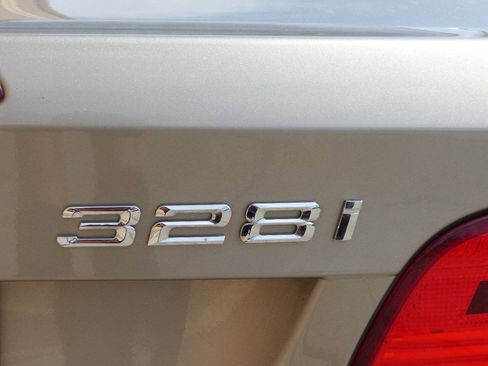 Used 2008 BMW 328i Convertible RWD image 19