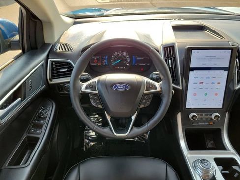 Certified 2024 Ford Edge SEL w/ Convenience Package AWD/4WD image 11
