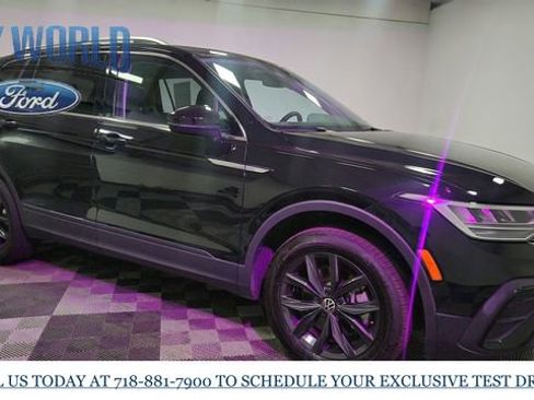 Used 2024 Volkswagen Tiguan SE image 8