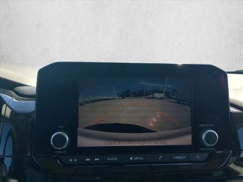 Used 2025 Nissan Pathfinder SV AWD/4WD image 14