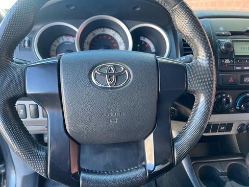 Used 2012 Toyota Tacoma 4x4 Access Cab V6 w/ Convenience Pkg image 21