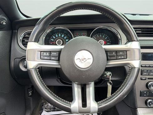 Used 2014 Ford Mustang Convertible RWD image 26