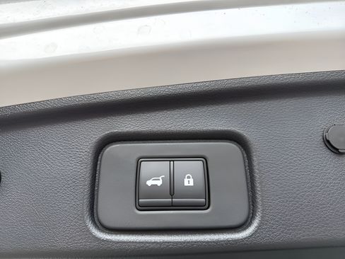 Certified 2024 Nissan Pathfinder Platinum w/ Cargo Package AWD/4WD image 11