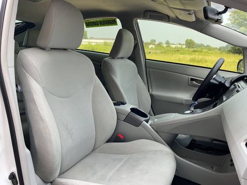 Used 2015 Toyota Prius Three FWD image 41