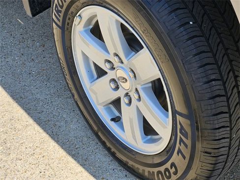 Used 2023 Ford F150 XLT image 9