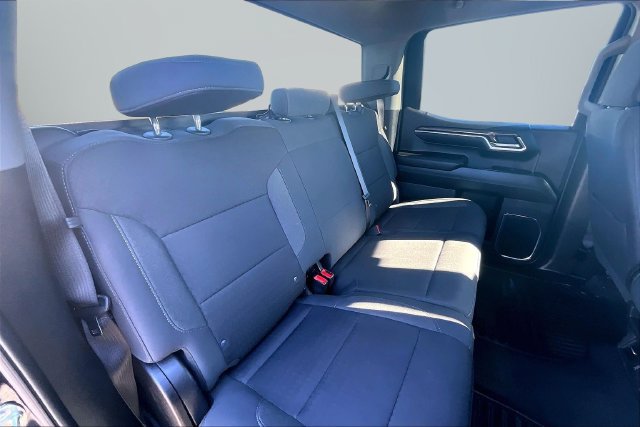 Used 2025 Chevrolet Silverado 1500 LT AWD/4WD image 25