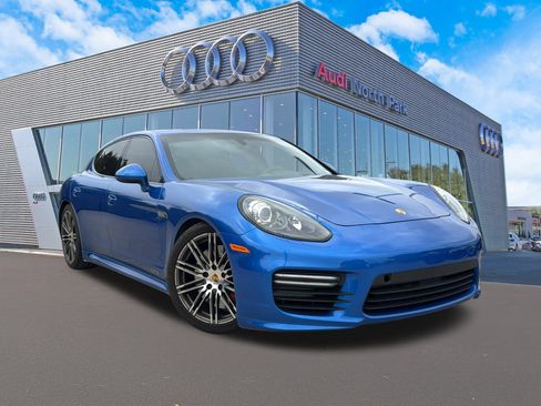 Used 2015 Porsche Panamera GTS image 1