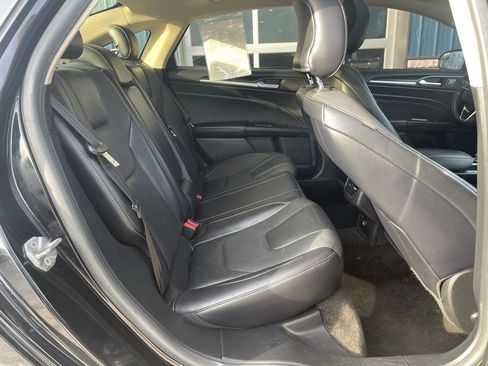 Used 2018 Ford Fusion Titanium image 18