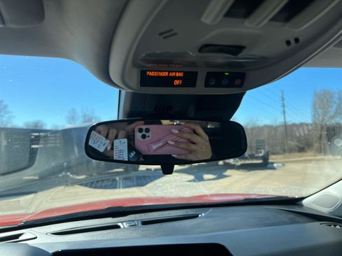 Used 2024 Chevrolet Trax ACTIV w/ Sunroof Package image 27