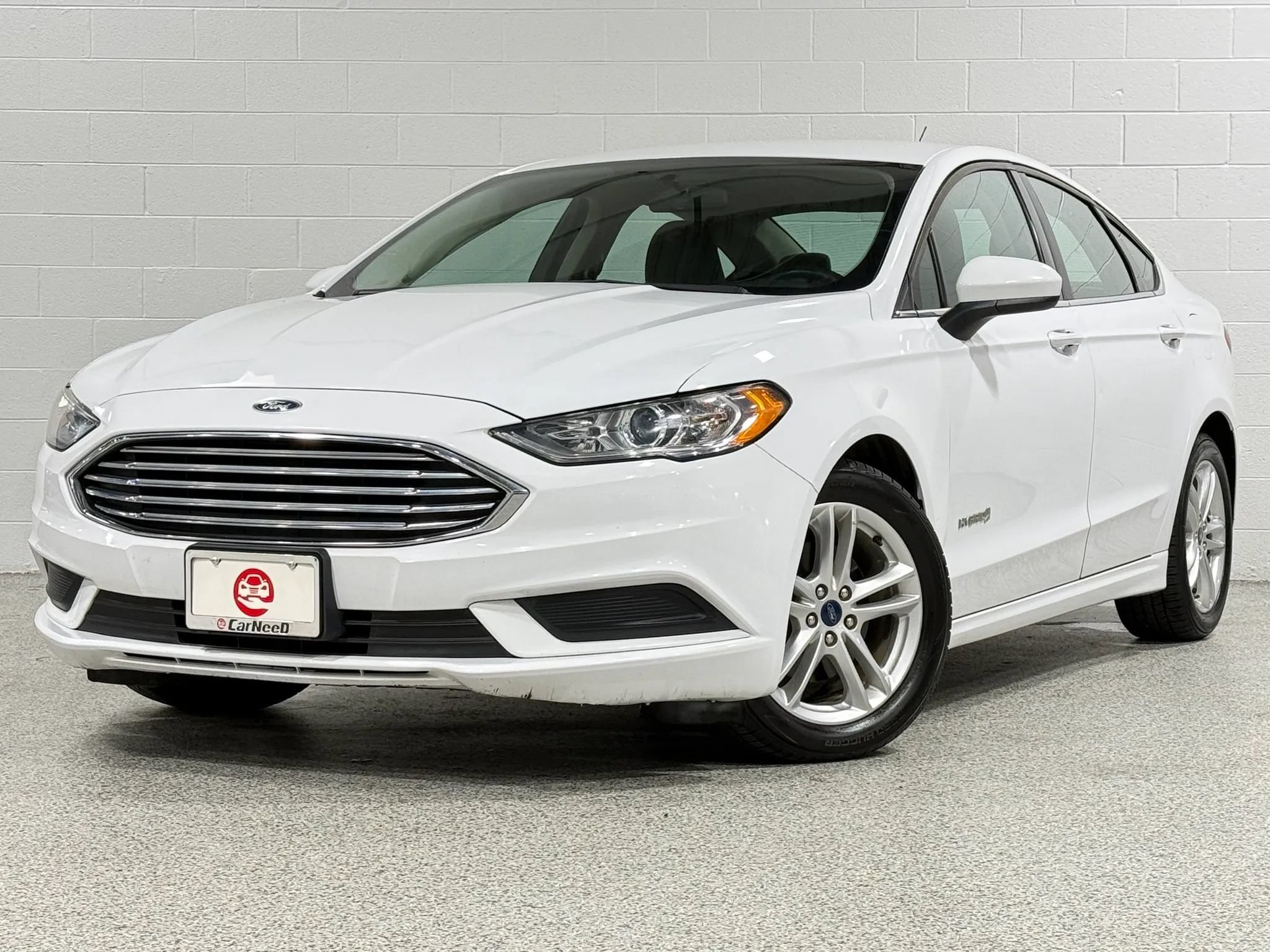 Used 2018 Ford Fusion S FWD image 2