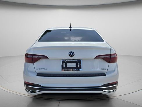 Certified 2023 Volkswagen Jetta SEL FWD image 5