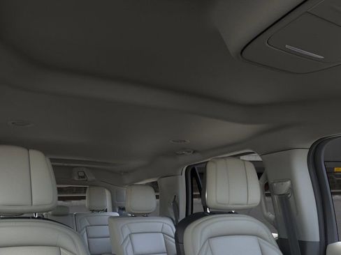 New 2026 Lincoln Navigator Premiere AWD/4WD image 20