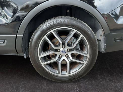 Used 2018 Ford Explorer Sport w/ Equipment Group 401A image 8