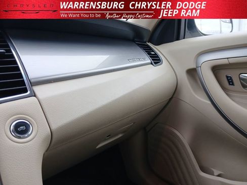 Used 2015 Ford Taurus SEL image 21