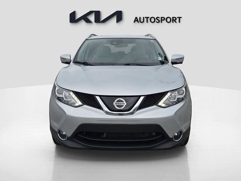 Used 2019 Nissan Rogue Sport SV w/ Technology Package image 2
