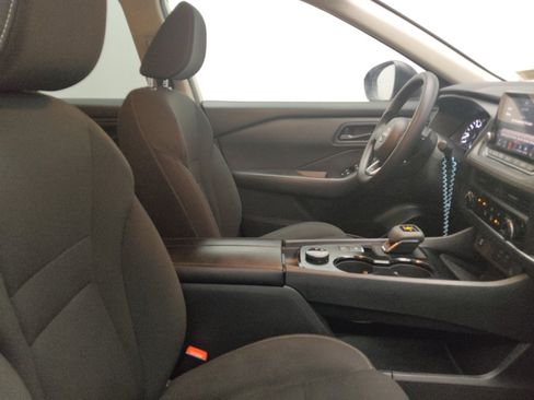 Used 2024 Nissan Rogue S AWD/4WD image 21