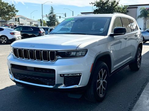 Used 2024 Jeep Grand Cherokee L Limited w/ Luxury Tech Group II image 10