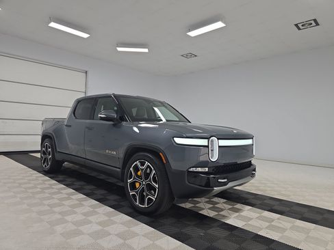 Used 2022 Rivian R1T Adventure AWD/4WD image 7